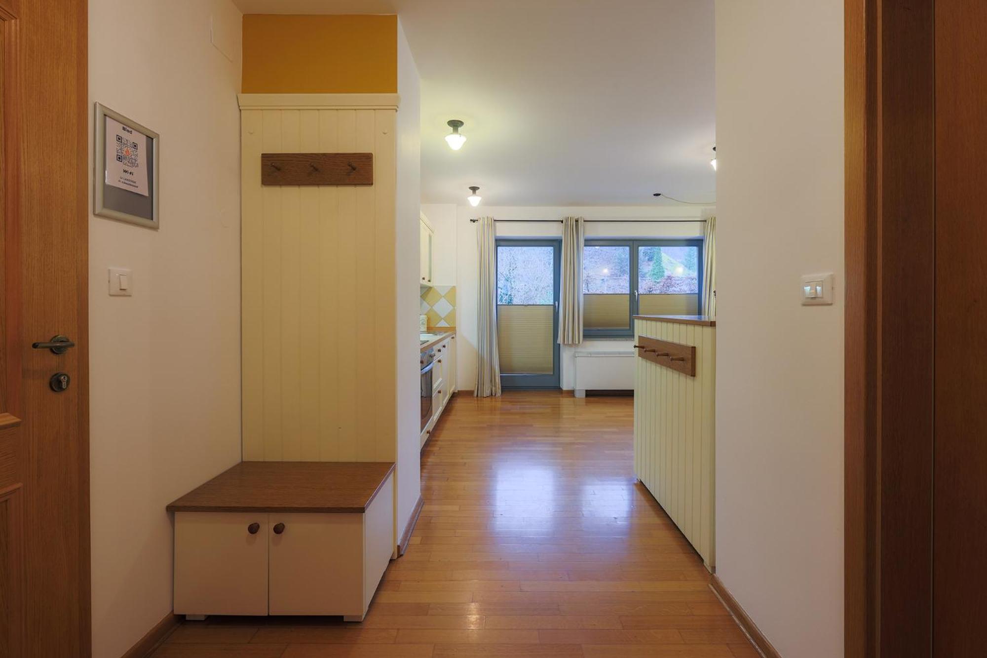 Lakeside Apartments Bled Room photo