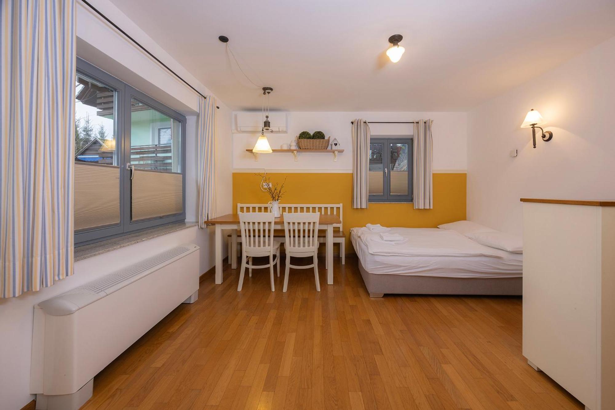 Lakeside Apartments Bled Room photo